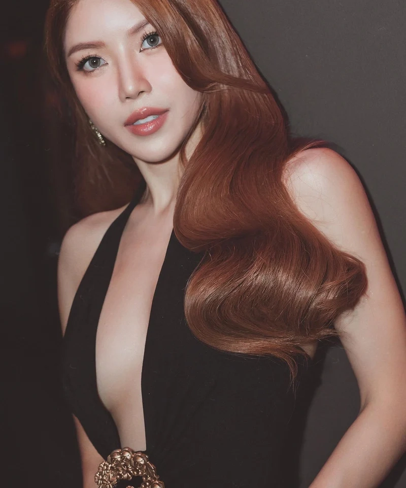 Trang Pháp chị đẹp với ngoại hình xinh đẹp và tài năng âm nhạc vượt trội