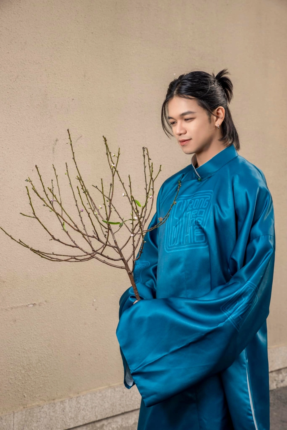 Câu chuyện xúc động qua anh trai vượt ngàn chông gai trọng hiếu