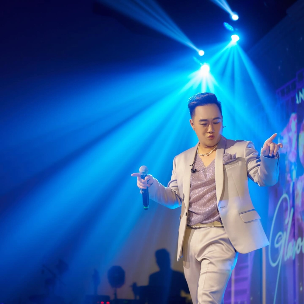 Nhạc Trung Quân Idol remix mang hơi thở mới cho các bản tình ca