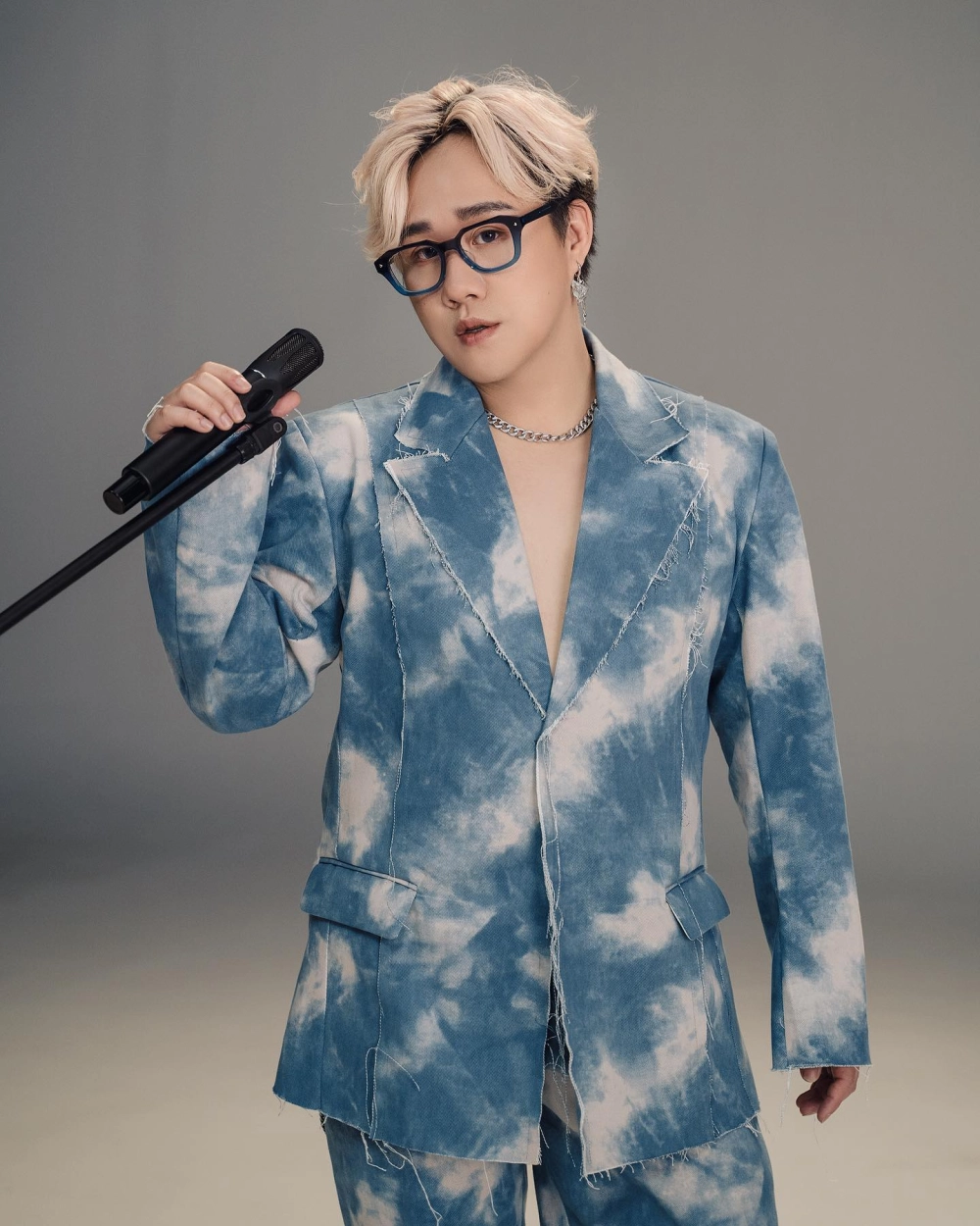 Trung Quân Idol Dấu Mưa lyrics, lời ca sâu lắng