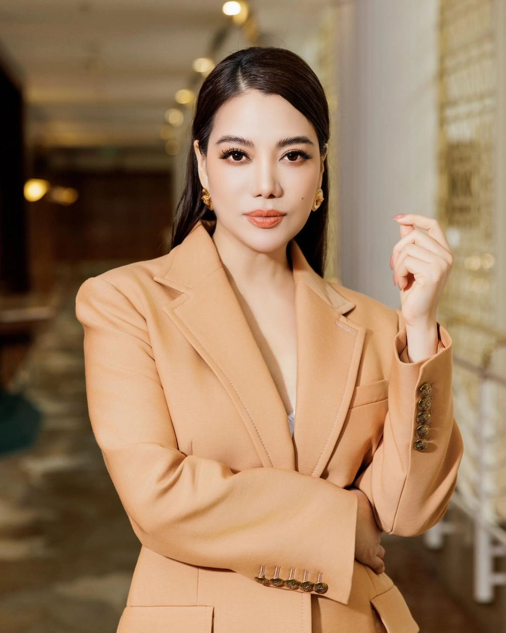 Trương ngọc ánh chiều cao khiến nhiều người ngưỡng mộ, là lợi thế giúp cô tự tin trên sàn diễn