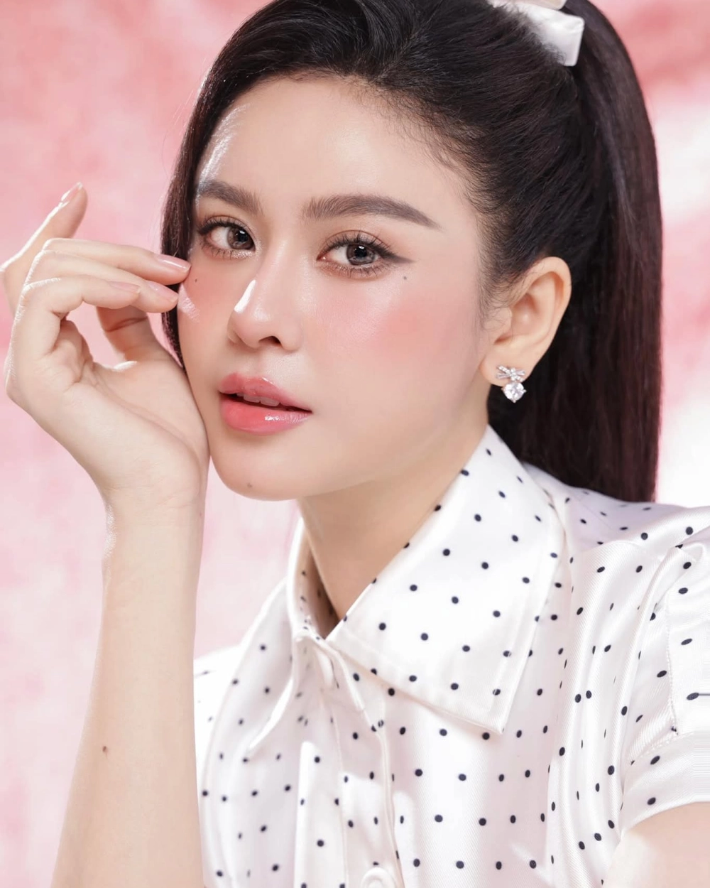 Trương quỳnh anh livestream mang đến những phút giây giao lưu thú vị với người hâm mộ