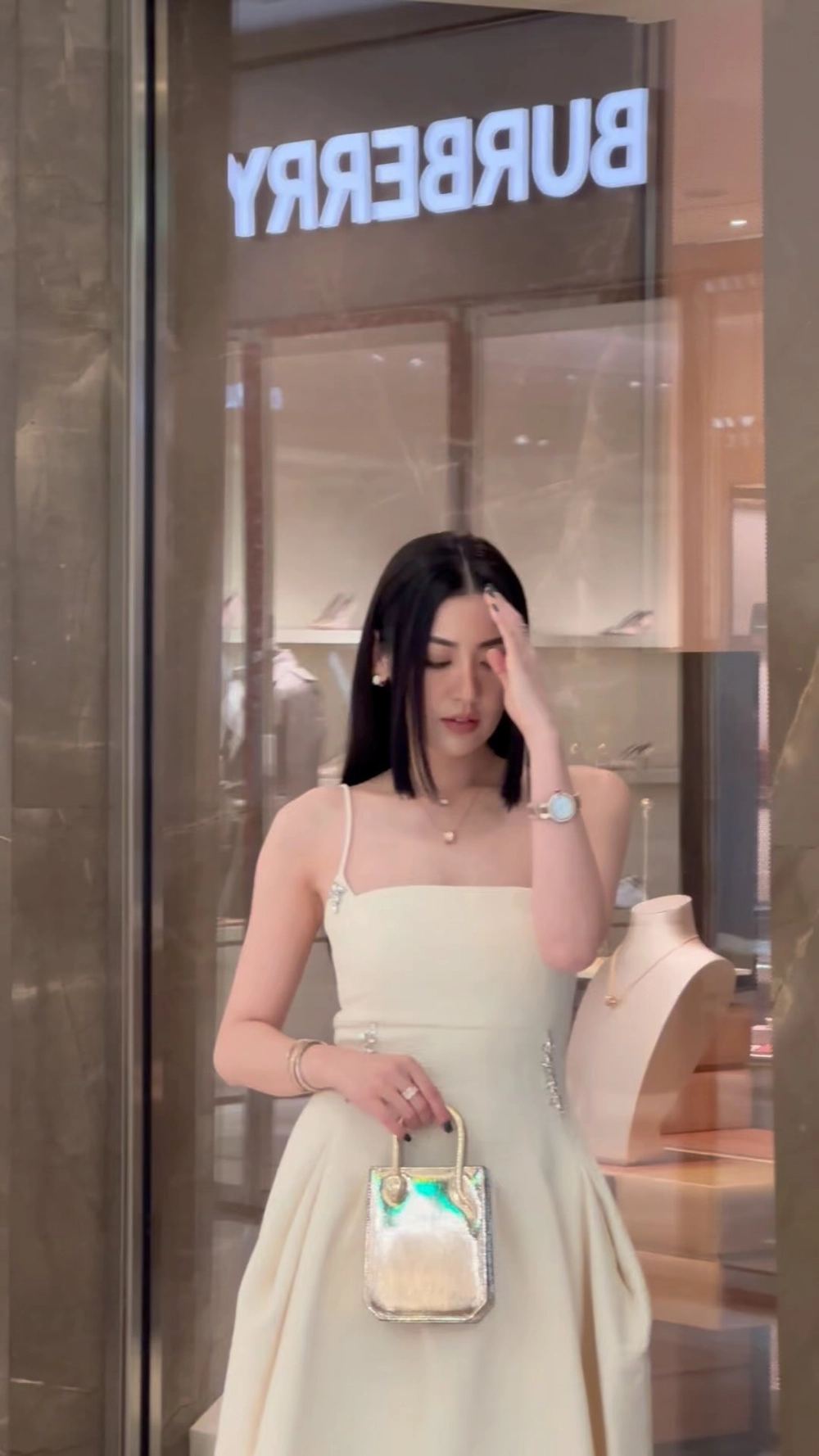Tú Anh đọc truyện, giọng đọc mê hoặc lòng người
