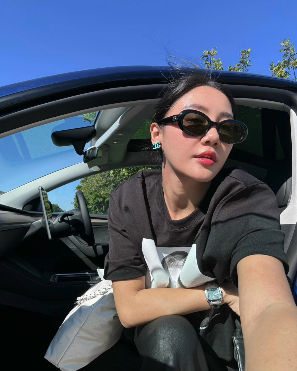 Văn Mai Hương playlist là những ca khúc yêu thích của cô, được tuyển chọn kỹ lưỡng 