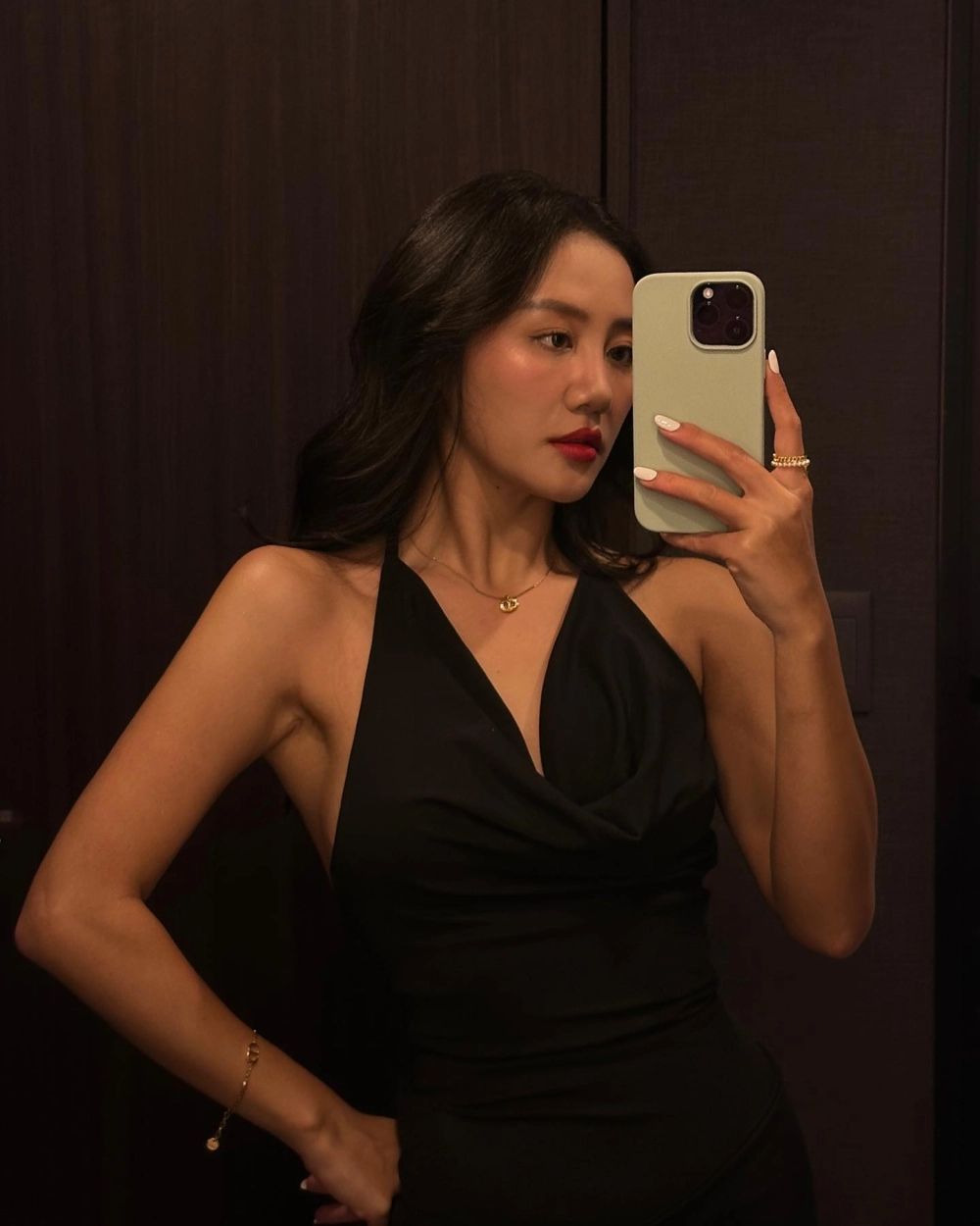 Văn Mai Hương ước mơ của mẹ là một bài hát xúc động về tình yêu thương vô bờ bến của mẹ
