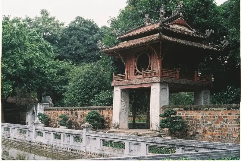Cùng tìm hiểu về thông tin về văn miếu quốc tử giám qua từng bức ảnh
