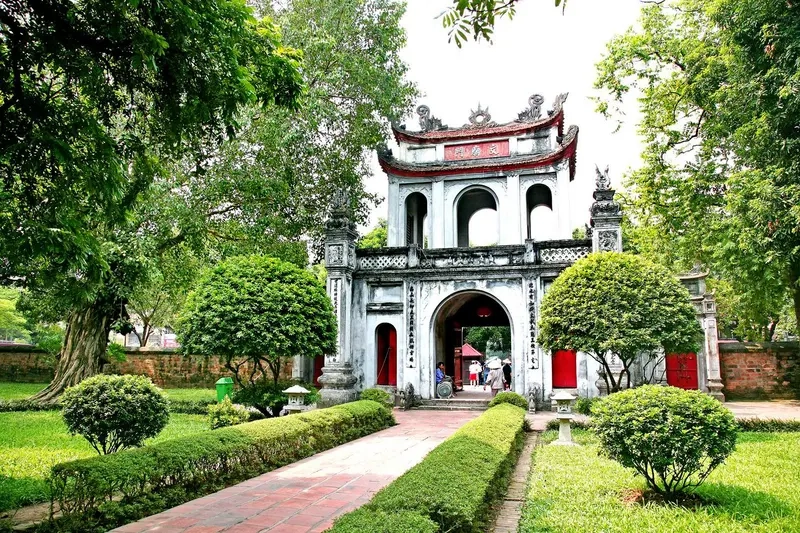 Ảnh văn miếu quốc tử giám sẽ khiến bạn không thể rời mắt