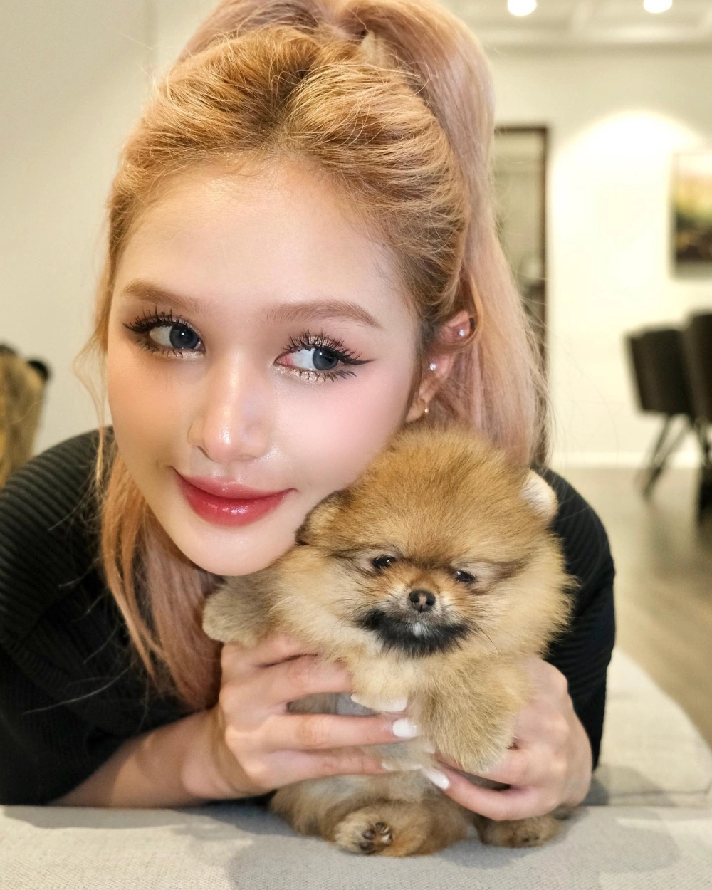 xoài non học vấn là thông tin nhiều người muốn biết về trình độ học tập của cô