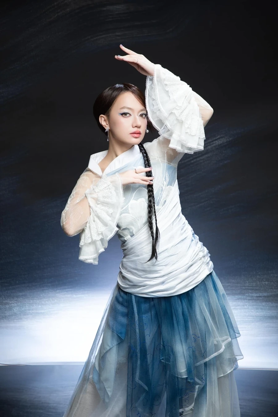Ca sĩ nhí Xuân Nghi với giọng hát ngọt ngào năm nào