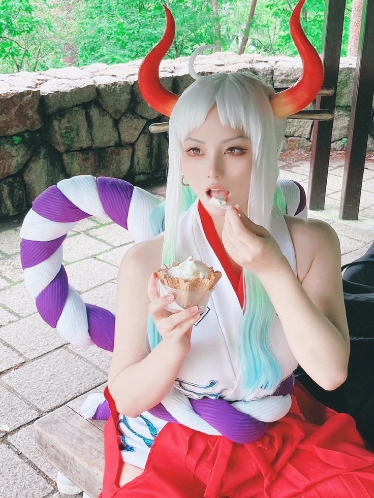 Cosplay Yamato One Piece khiến fan mê mẩn từng chi tiết