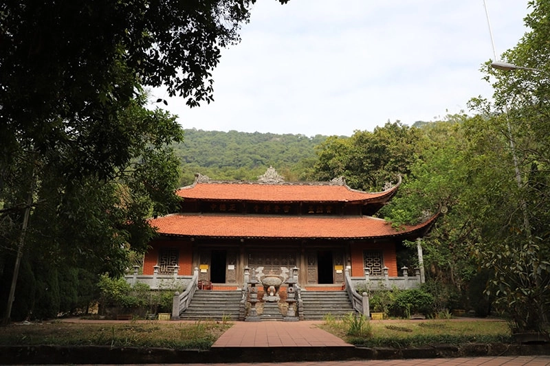 Chùa Lôi Âm cảnh đẹp thu hút du khách khắp nơi