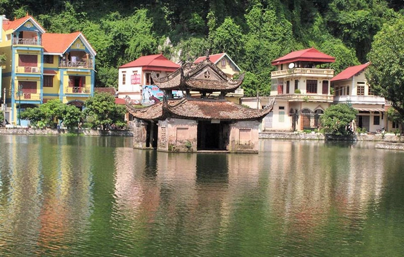 Hình ảnh chùa Thầy thơ mộng hữu tình