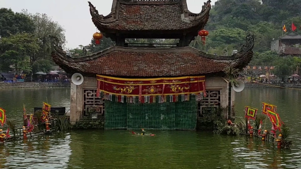 Chùa Thầy ở đâu khiến du khách tò mò khám phá