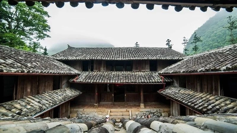 Dinh thự họ Vương kiến trúc pha trộn Á Âu độc đáo