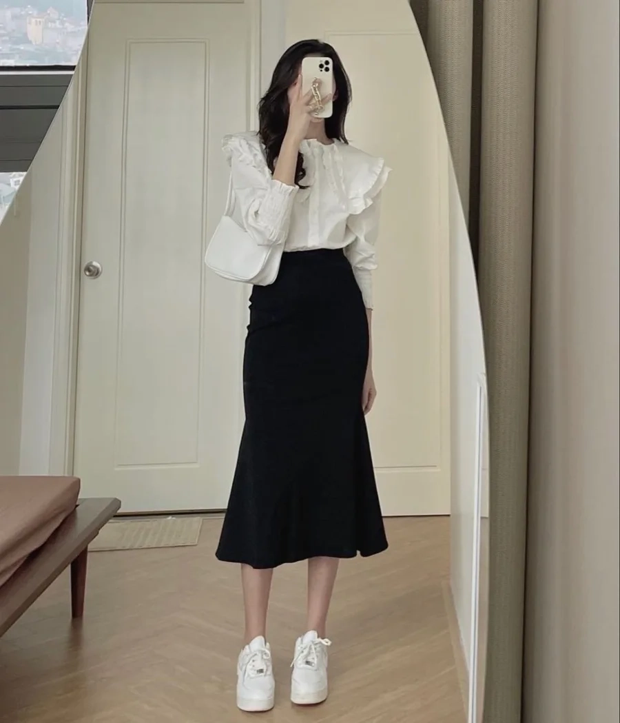 Gai xinh che mat được yêu thích nhờ sự dễ thương tinh tế