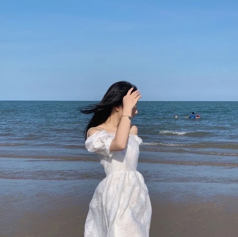 Ảnh con gái che mặt gợi cảm xúc dịu dàng và vẻ đẹp nhẹ nhàng