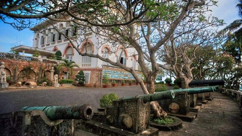 Bạch Dinh nghĩa là gì ý nghĩa ẩn sau tên gọi cổ kính