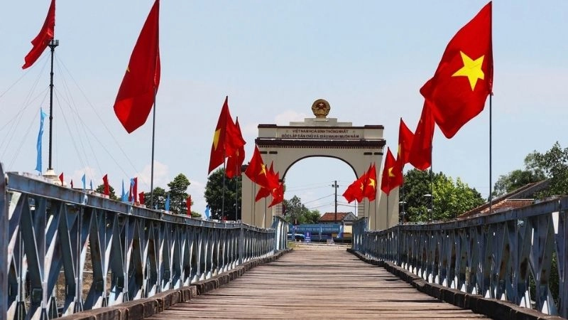 Trải nghiệm khi thăm cầu Hiền Lương và sông Bến Hải