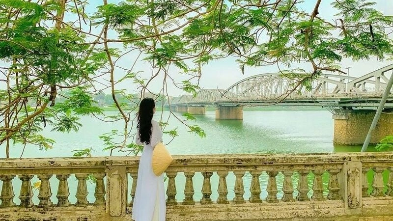 Kiến trúc Cầu Trường Tiền độc đáo với dáng vòm thép