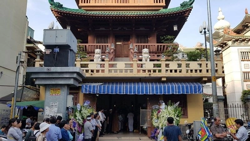 Trải nghiệm cá nhân khi thăm chùa Ấn Quang