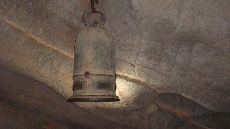 Chùa Bích Động giá vé hợp lý trải nghiệm du lịch tâm linh