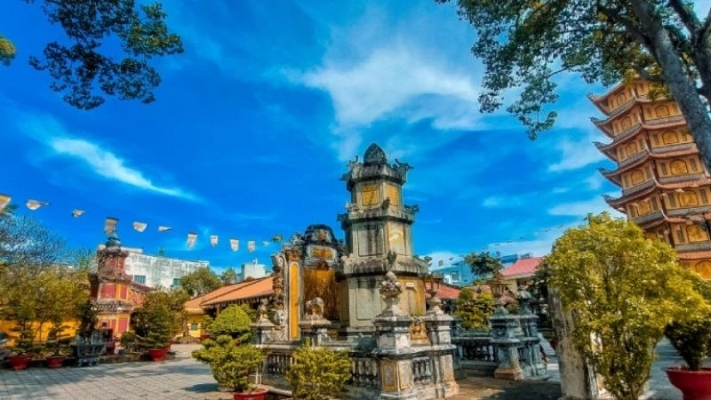 Trải nghiệm cá nhân khi thăm chùa Hội Khánh