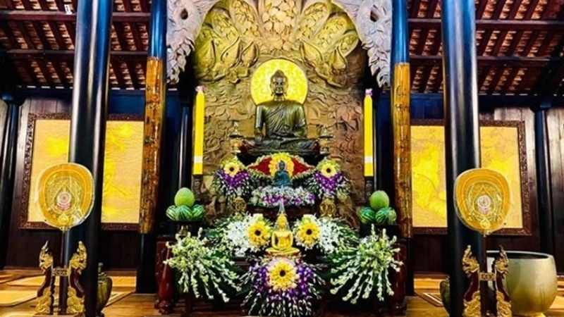 Chùa Huyền Không giờ mở cửa đón khách hành hương