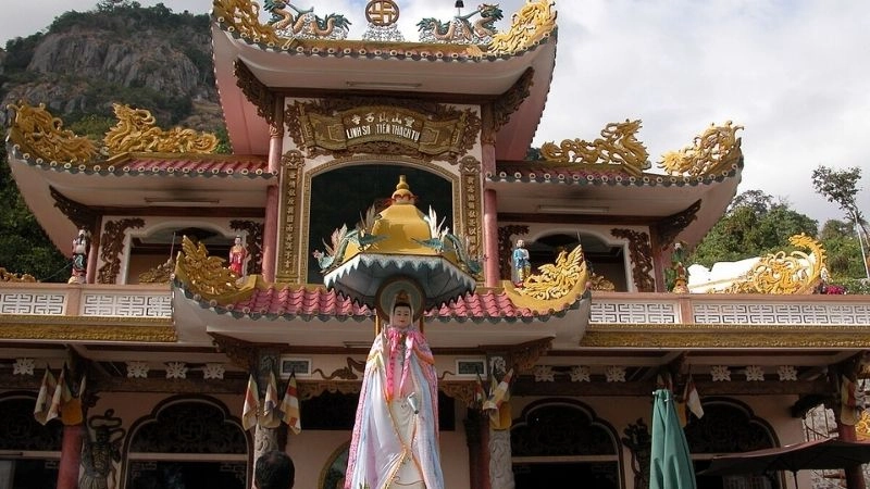 Chùa Linh Sơn Tiên Thạch Tây Ninh linh thiêng giữa núi non