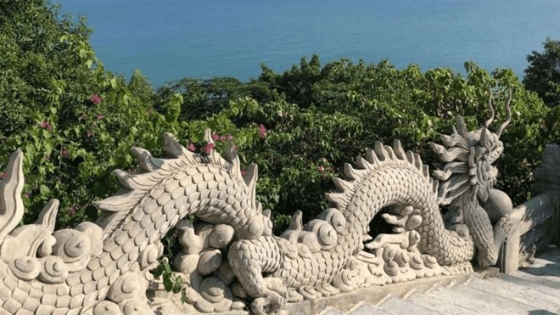 Trải nghiệm cá nhân khi thăm chùa Linh Ứng Bãi Bụt