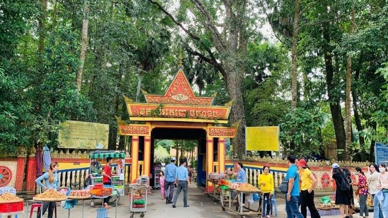 Trải nghiệm cá nhân khi thăm chùa Mahatup 