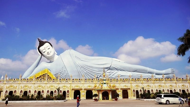 Hình ảnh Chùa Som Rong choáng ngợp du khách