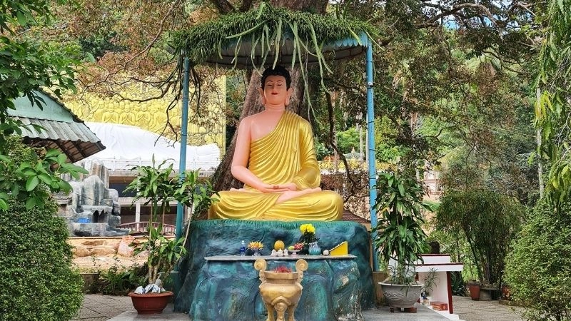 Chùa Sư Muôn ở đâu tọa lạc giữa đảo ngọc bình yên