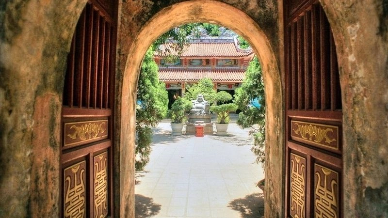 Chùa Tam Thai mở cửa đón khách hành hương mỗi ngày