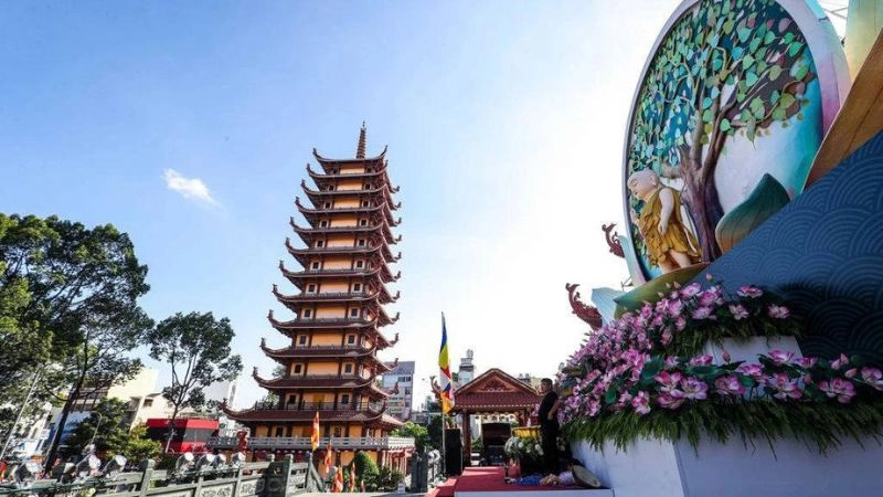 Chùa Việt Nam Quốc Tự ở đâu khiến du khách tò mò khám phá