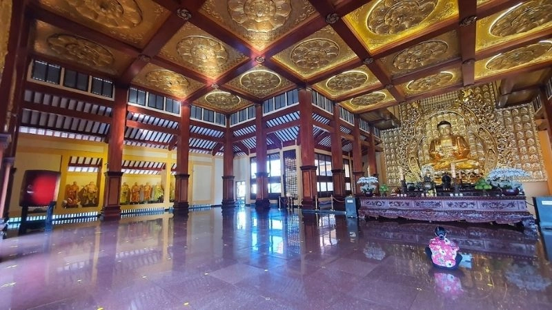 Chùa Việt Nam Quốc Tự Quận 10 nổi bật giữa không gian đô thị