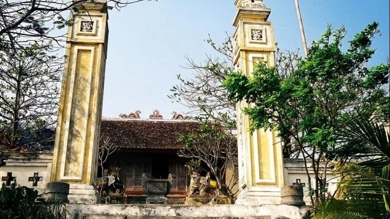 Trải nghiệm cá nhân khi thăm đền Cuông 