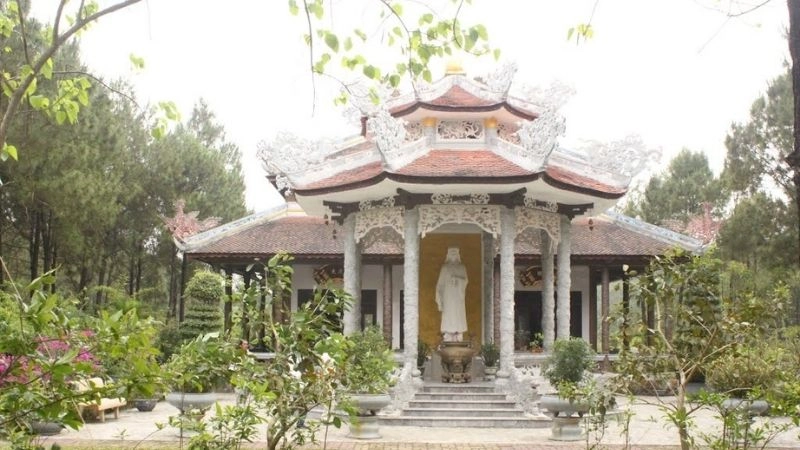 Địa chỉ đền Huyền Trân thuận tiện cho khách thập phương