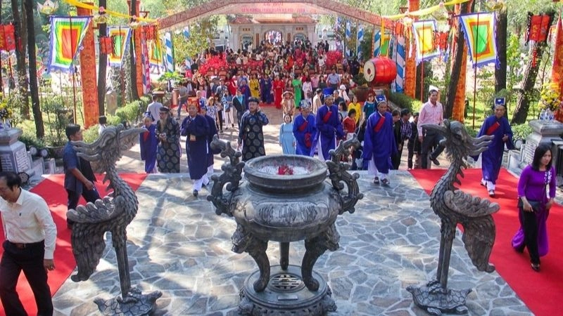 Kiến trúc đền Huyền Trân cổ kính mang đậm hồn Việt