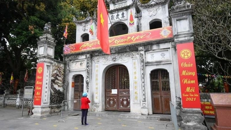 Trải nghiệm cá nhân khi thăm đền Quán Thánh 