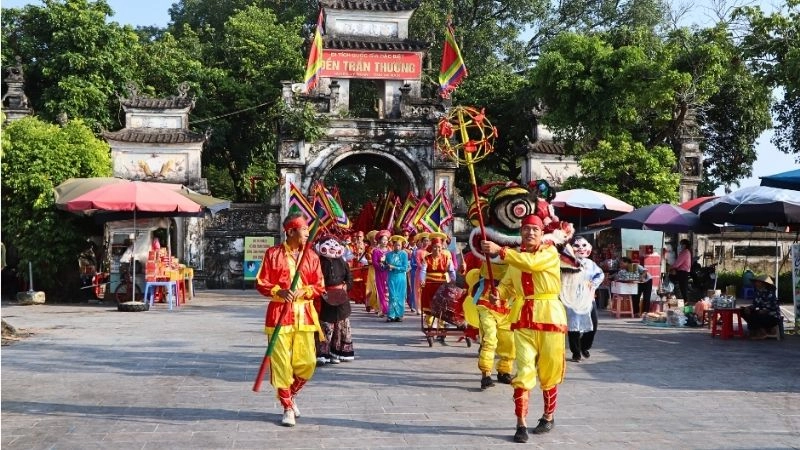 Trải nghiệm cá nhân khi thăm đền Trần Thương 