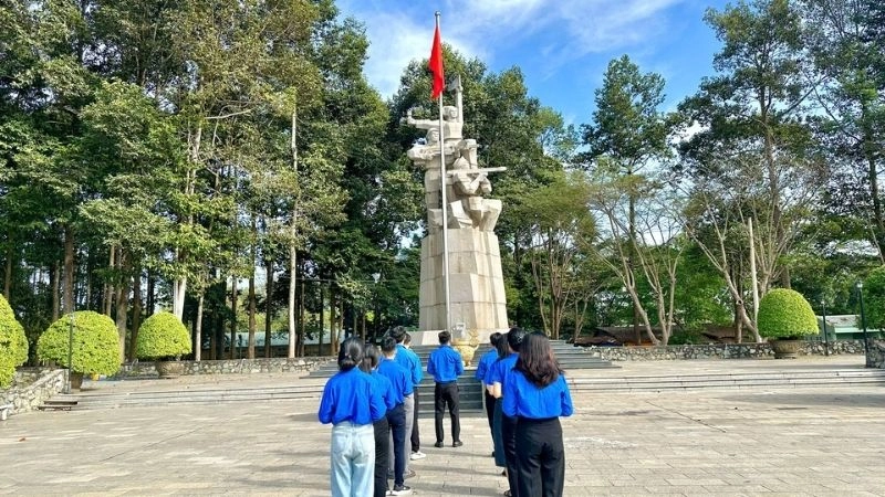 Hình ảnh di tích chiến thắng Bàu Bàng đầy ấn tượng