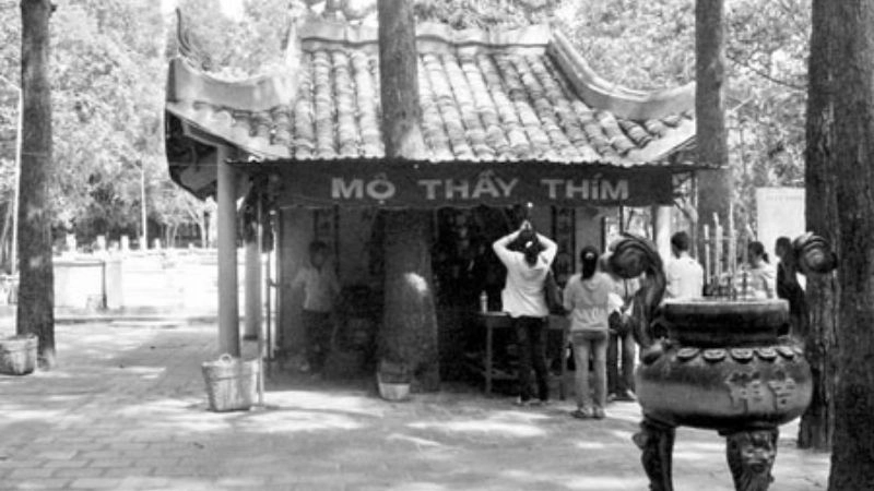 Lịch sử hình thành di tích Dinh Thầy Thím 