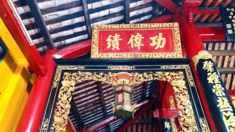 Hình ảnh Đình Tân Lân đẹp bình yên giữa lòng phố thị