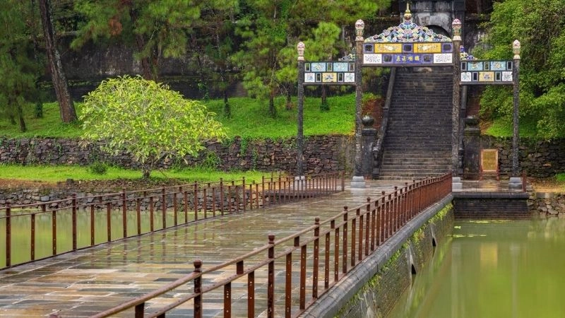 Vẻ đẹp Huế cổ kính được khắc họa tại lăng Minh Mạng