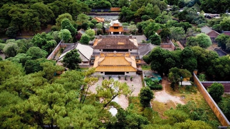 Đắm mình trong vẻ đẹp nên thơ của lăng Tự Đức Huế