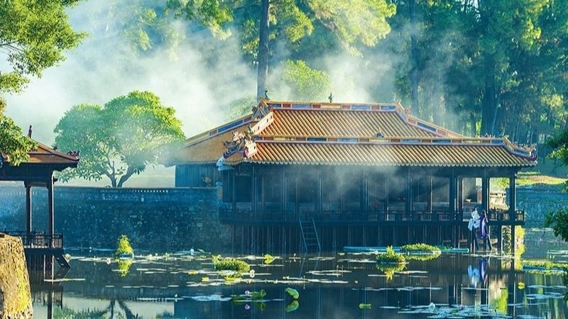 Vẻ đẹp Huế cổ kính được khắc họa tại lăng Tự Đức