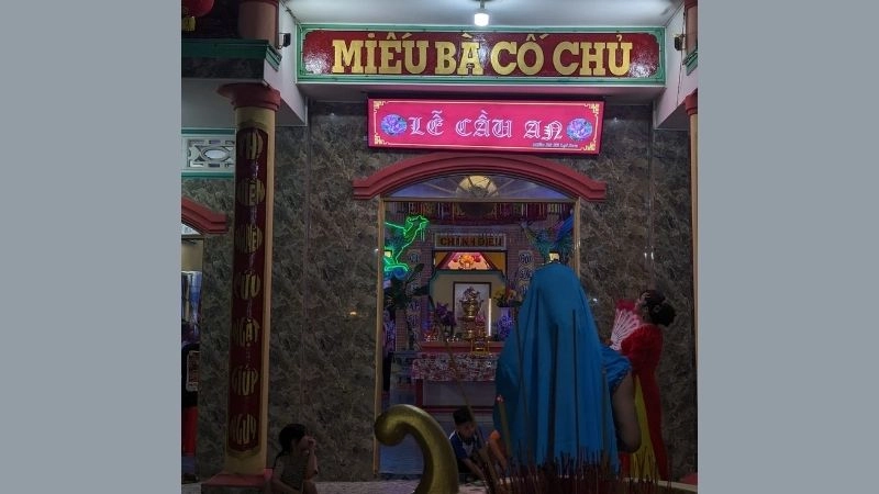 Miếu Bà Cố Chủ Hòn Sơn Rái gắn liền huyền thoại biển