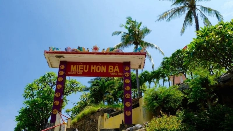 Đôi nét về miếu Hòn Bà