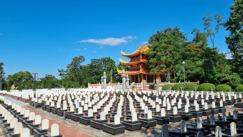 Di tích Nghĩa trang Trường Sơn lưu dấu thời khói lửa