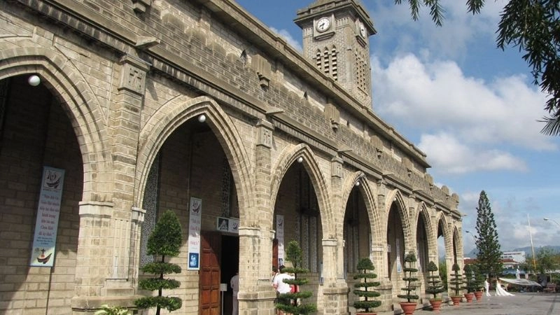 Nhà thờ đá Nha Trang lịch sử hơn trăm năm tồn tại